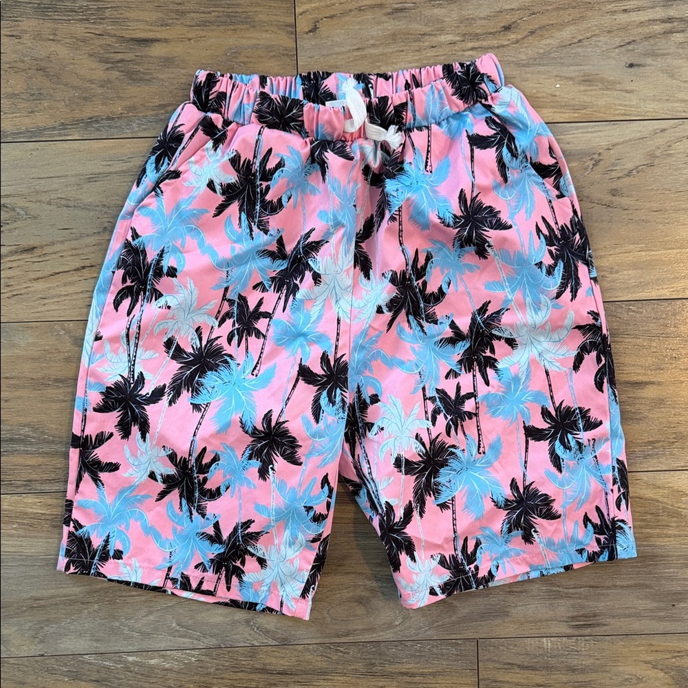 SHEIN Pink Tropical Palm Print Kids Shorts